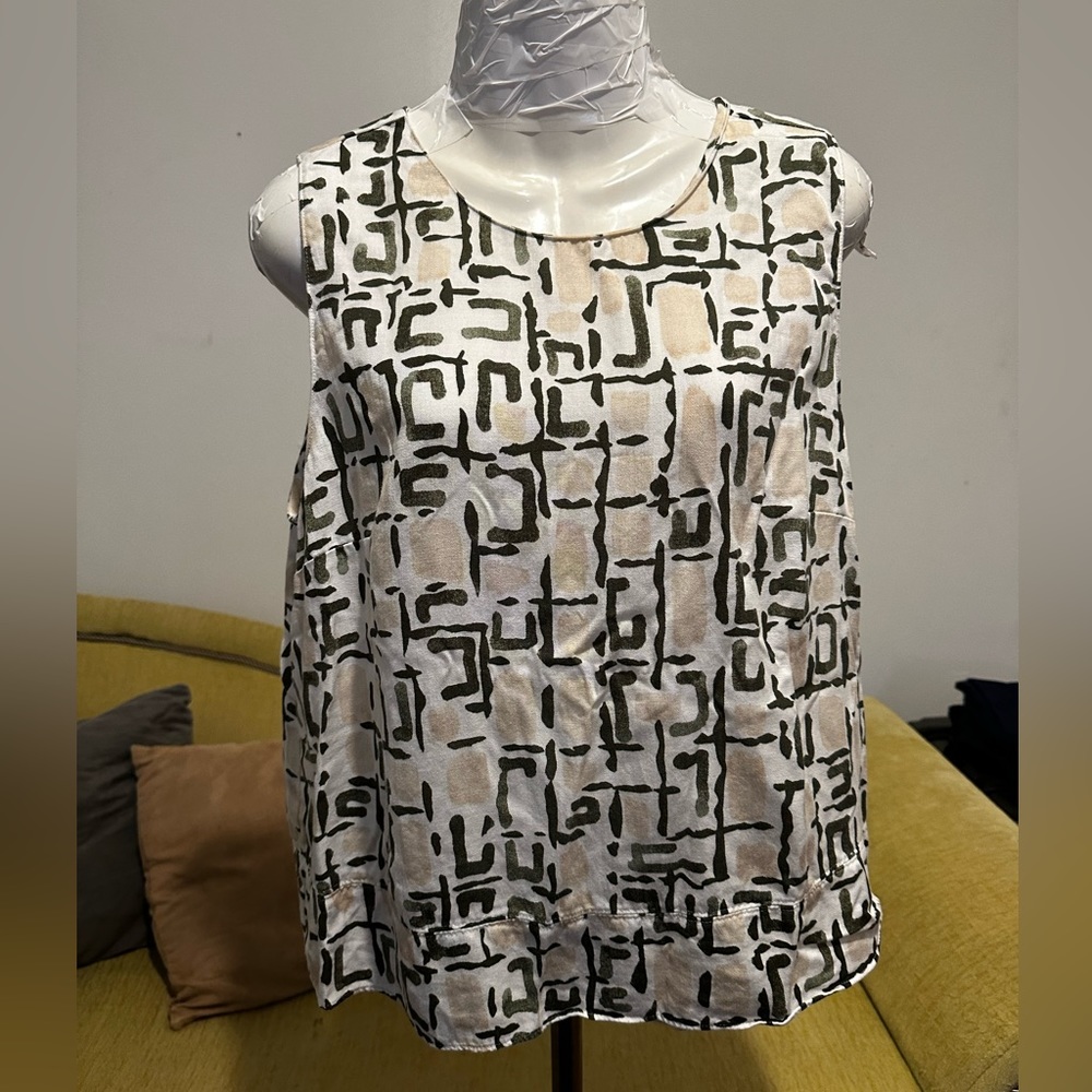 Ann Taylor top size L